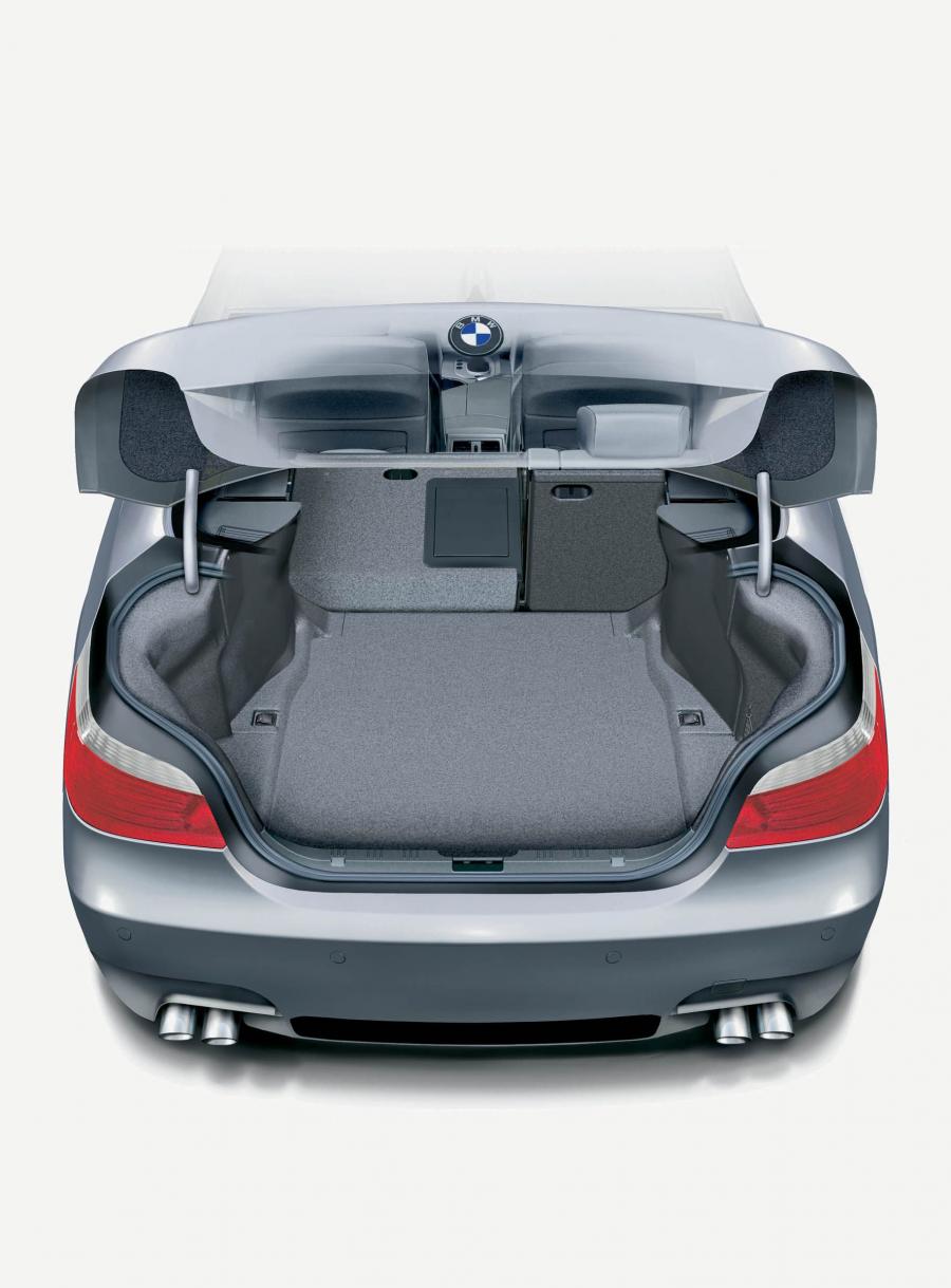 Багажник BMW M5 (E60) 2004 года  (WW) (фото 35 из 98)